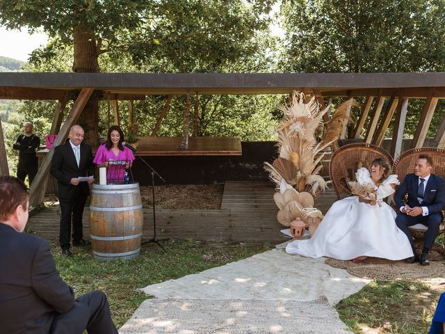 La boda de Jon y Enara en Durango, Vizcaya 30