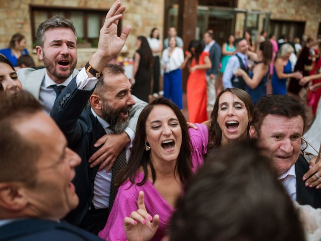 La boda de Jon y Enara en Durango, Vizcaya 80