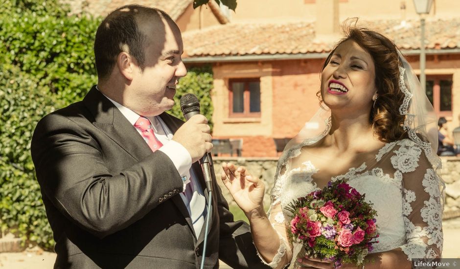 La boda de Ruben y Cindy en Torrecaballeros, Segovia