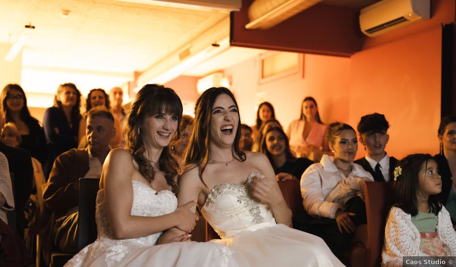 La boda de ITSASNE y VALENTINA en Sondika, Vizcaya