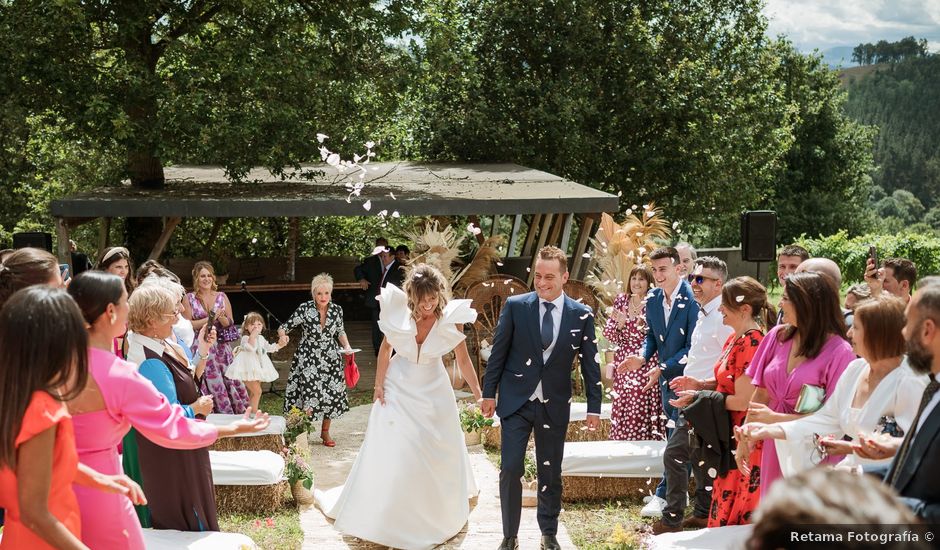 La boda de Jon y Enara en Durango, Vizcaya