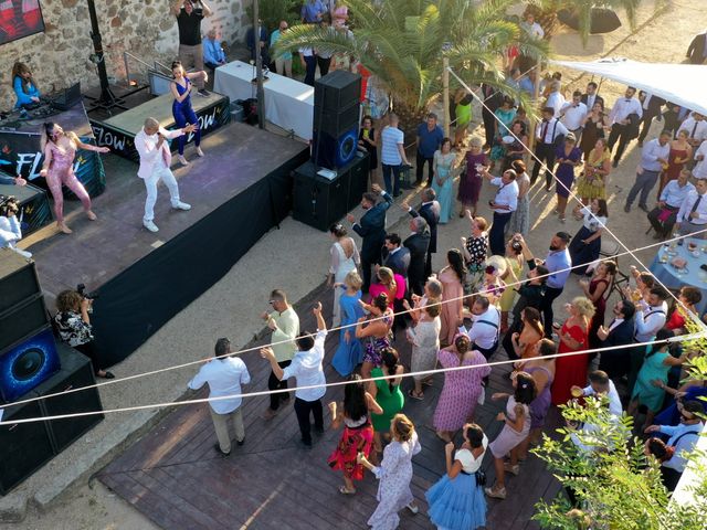 La boda de Alejandro y Esmeralda en Cáceres, Cáceres 19