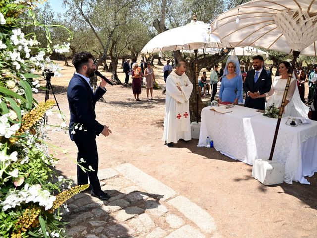 La boda de Alejandro y Esmeralda en Cáceres, Cáceres 3