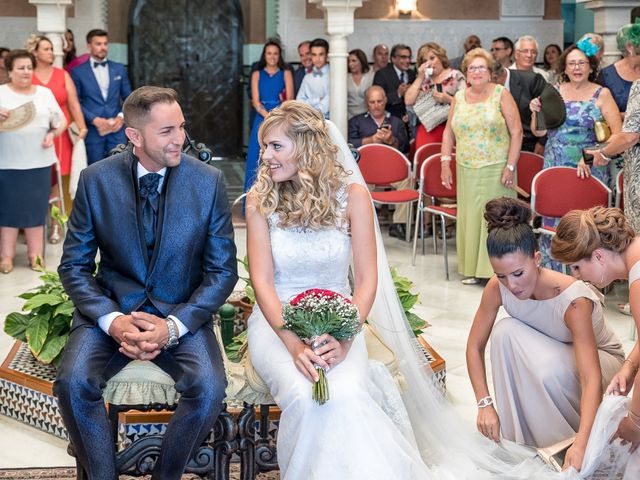 La boda de Juan Manuel y Davinia en Torremolinos, Málaga 28