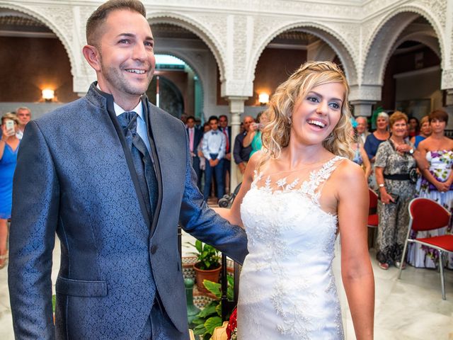 La boda de Juan Manuel y Davinia en Torremolinos, Málaga 52