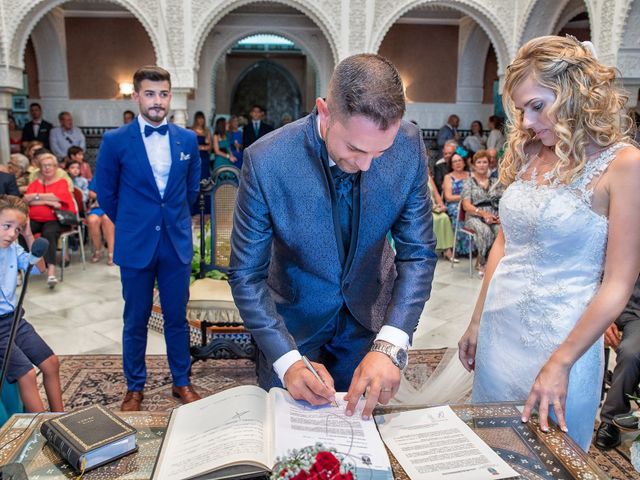 La boda de Juan Manuel y Davinia en Torremolinos, Málaga 56