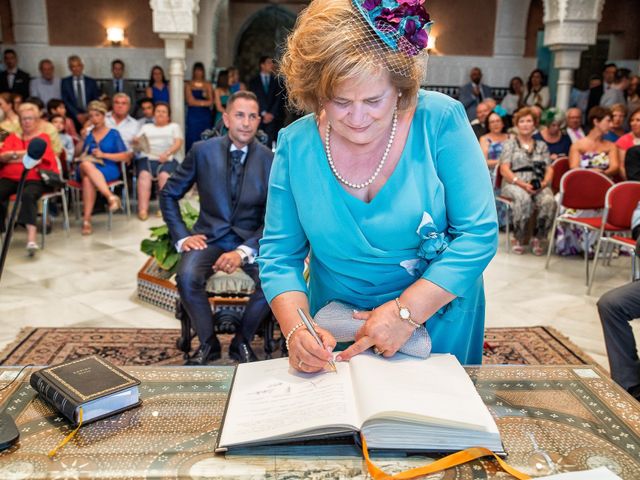 La boda de Juan Manuel y Davinia en Torremolinos, Málaga 59