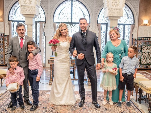 La boda de Juan Manuel y Davinia en Torremolinos, Málaga 73