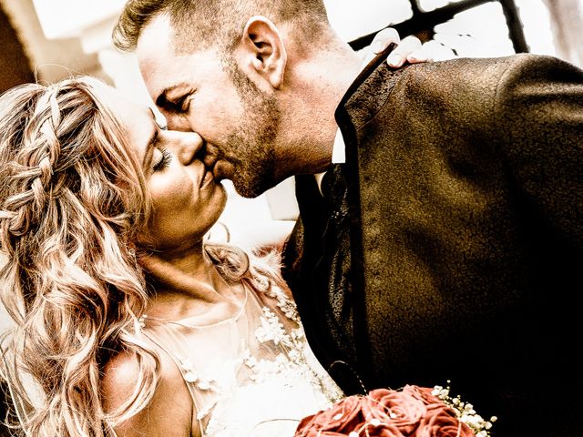 La boda de Juan Manuel y Davinia en Torremolinos, Málaga 74