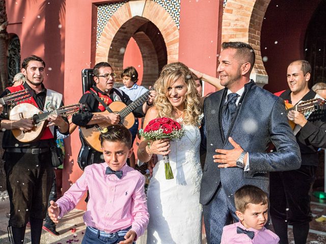 La boda de Juan Manuel y Davinia en Torremolinos, Málaga 89