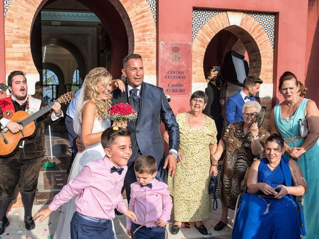 La boda de Juan Manuel y Davinia en Torremolinos, Málaga 90