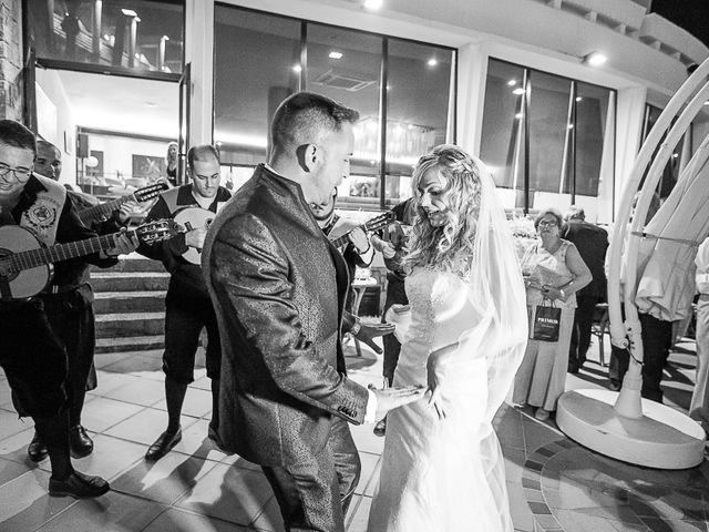 La boda de Juan Manuel y Davinia en Torremolinos, Málaga 94