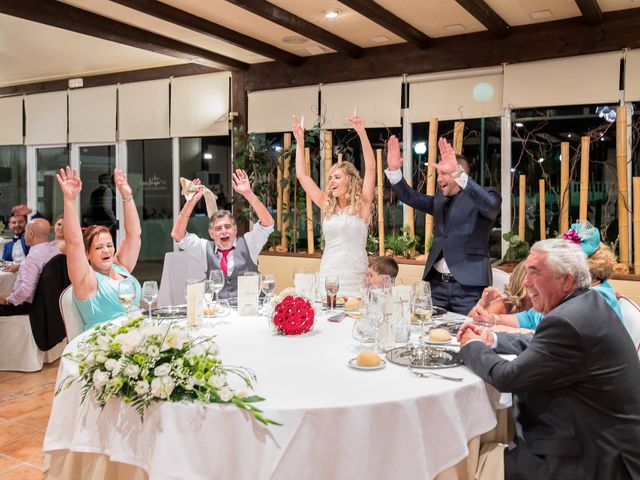 La boda de Juan Manuel y Davinia en Torremolinos, Málaga 102