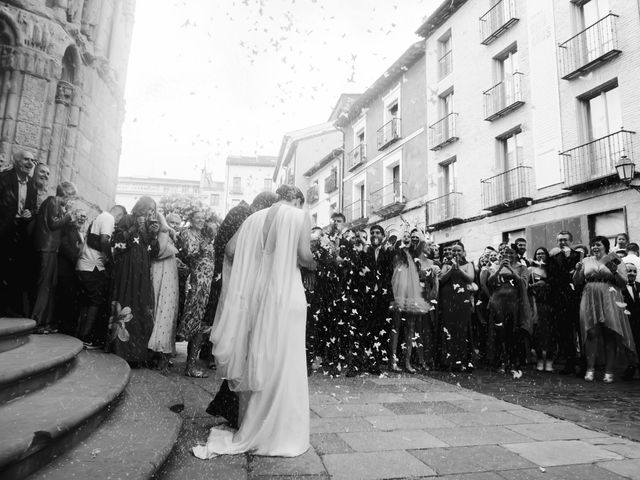 La boda de ALAITZ y BEGOÑA en Logroño, La Rioja 24