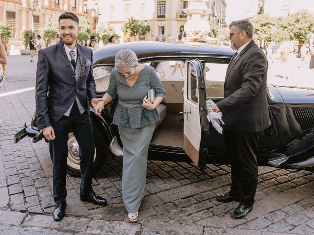 La boda de Alejandro y Lorena en Sevilla, Sevilla 30