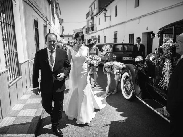 La boda de Jose Andrés y Almudena en Puebla De Sancho Perez, Badajoz 17