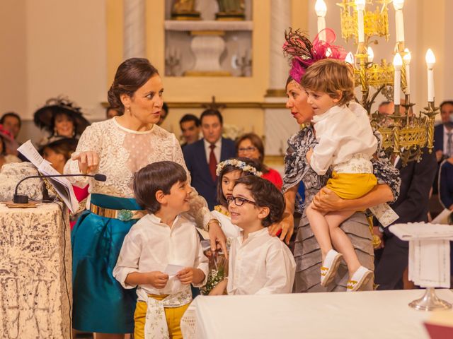 La boda de Jose Andrés y Almudena en Puebla De Sancho Perez, Badajoz 24