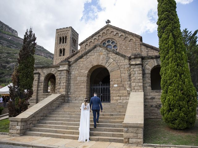 La boda de Laia y Miquel en Monistrol De Montserrat, Barcelona 30