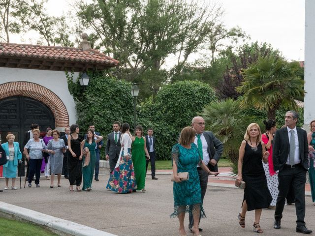 La boda de Diego y María en Pozal De Gallinas, Valladolid 69