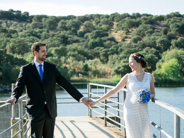 La boda de Álvaro y María en Valdemorillo, Madrid 33