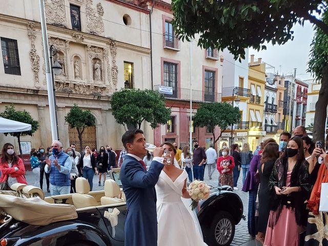 La boda de Carlos y Inma en Sevilla, Sevilla 3