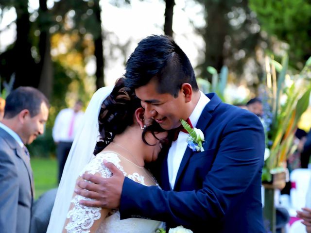 La boda de Jonathan y Magdhen en Puebla De Valles, Guadalajara 8