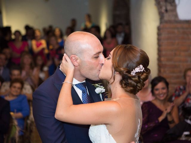 La boda de Juan  y Isa  en Villaviciosa De Cordoba, Córdoba 9