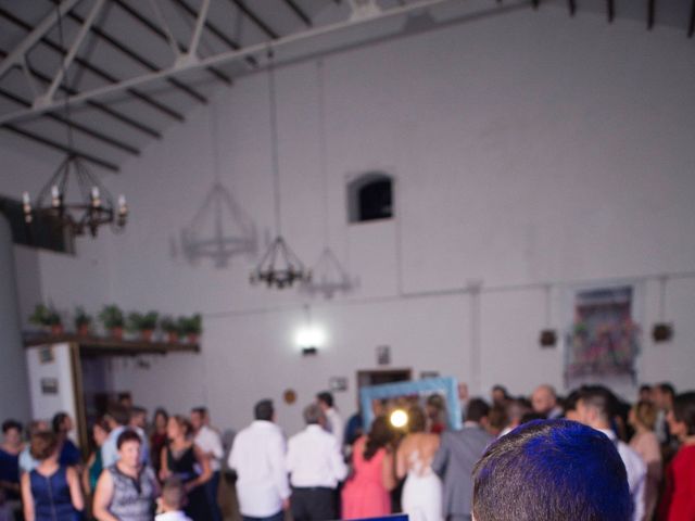 La boda de Juan  y Isa  en Villaviciosa De Cordoba, Córdoba 11