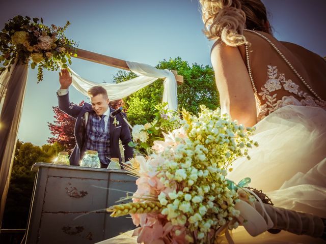 La boda de Manuel y Jessica en Boiro (Boiro), A Coruña 13