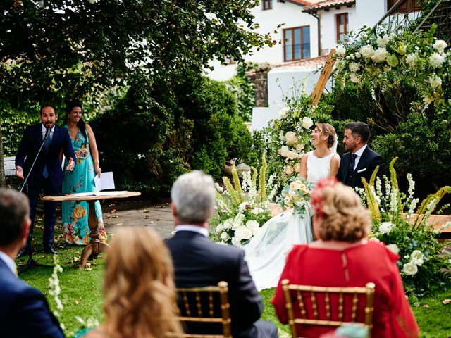 La boda de Carlos y María en Villaverde De Pontones, Cantabria 11