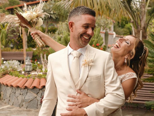 La boda de Óliver y Victoria en Los Realejos, Santa Cruz de Tenerife 53