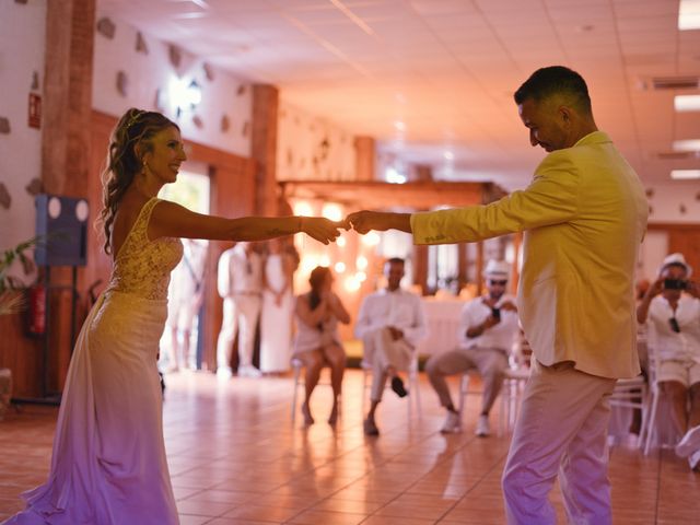 La boda de Óliver y Victoria en Los Realejos, Santa Cruz de Tenerife 68