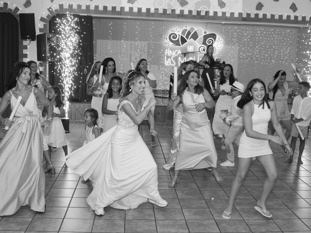 La boda de Óliver y Victoria en Los Realejos, Santa Cruz de Tenerife 71