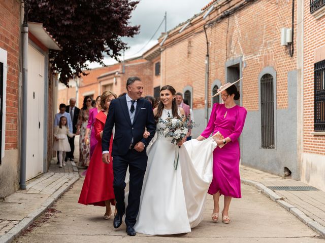 La boda de Miguel y Beatriz en Medina Del Campo, Valladolid 5
