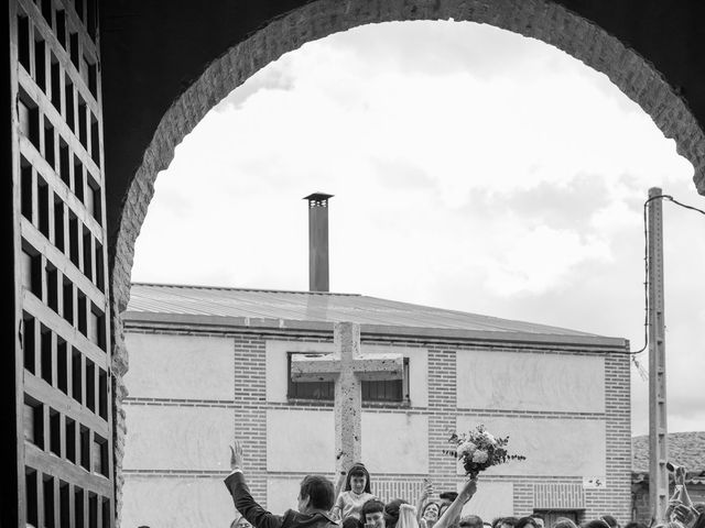 La boda de Miguel y Beatriz en Medina Del Campo, Valladolid 10