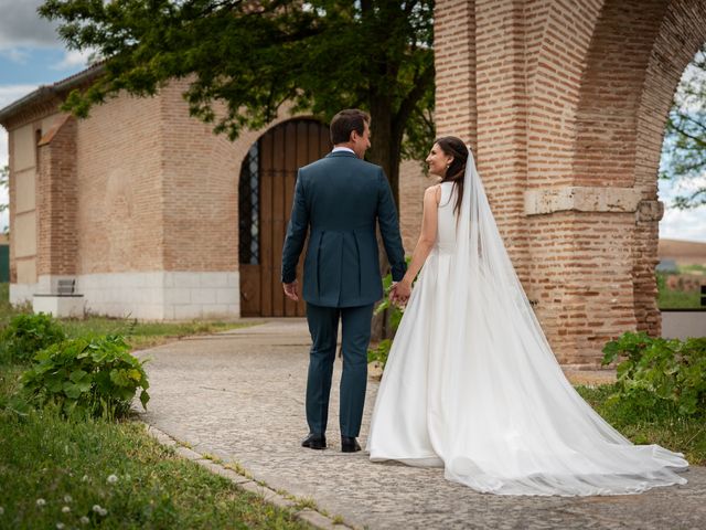 La boda de Miguel y Beatriz en Medina Del Campo, Valladolid 12