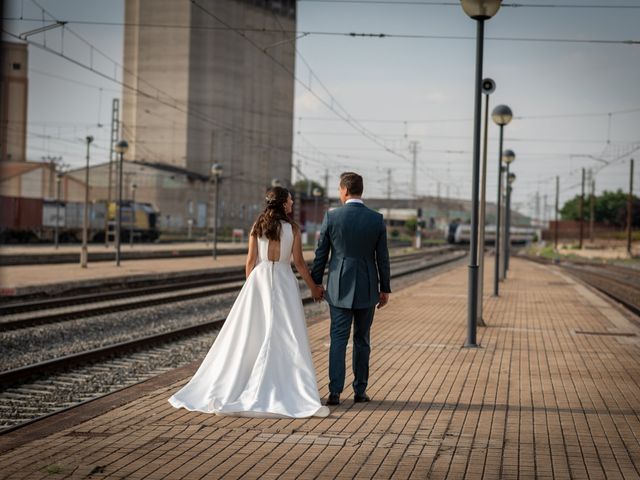 La boda de Miguel y Beatriz en Medina Del Campo, Valladolid 20