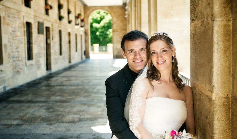 La boda de María Luisa y Roberto  en Vitoria-gasteiz, Álava