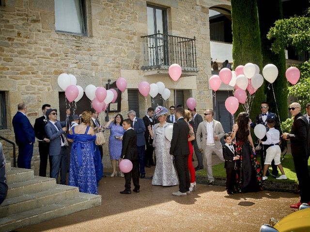 La boda de Borja y Esmeralda en Gorraiz, Navarra 27