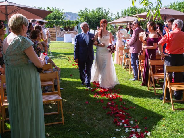 La boda de Patricia  y Esmeralda  en Ivars De Noguera, Lleida 35