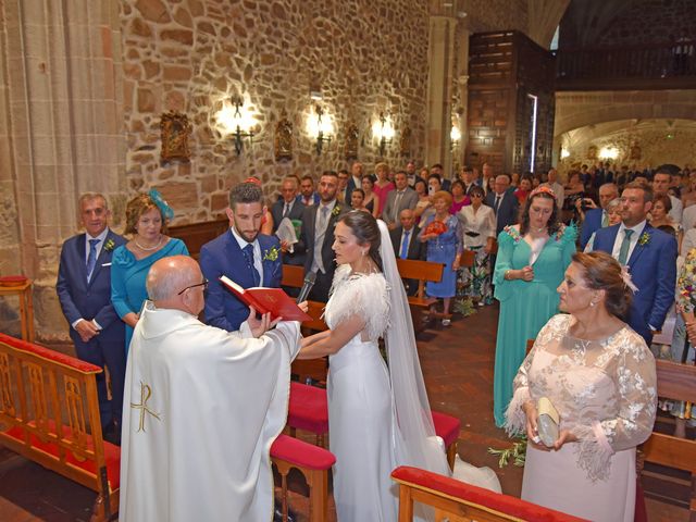 La boda de Juan Carlos y Mª Victoria en Moral De Calatrava, Ciudad Real 19