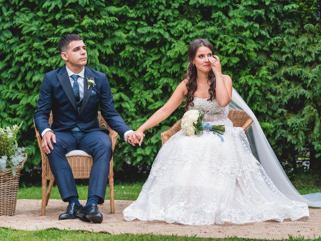 La boda de David y Barbara en Gijón, Asturias 23