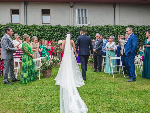 La boda de David y Barbara en Gijón, Asturias 38