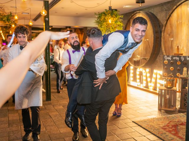 La boda de David y Barbara en Gijón, Asturias 54