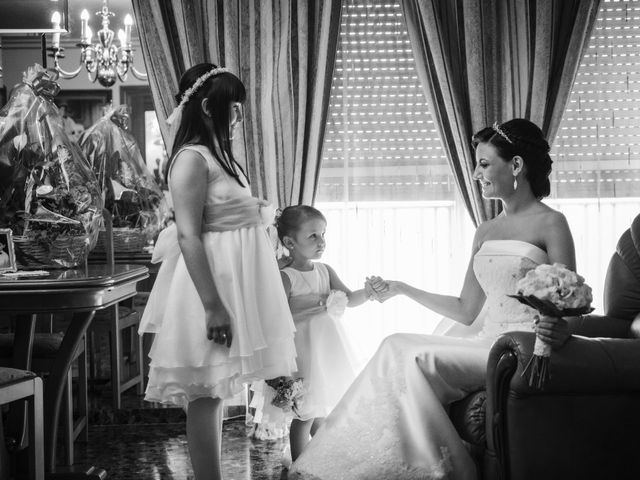 La boda de Javi y Mabel en Teruel, Teruel 10