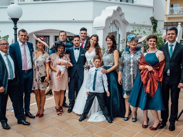 La boda de Alejandro y Jennifer en Nerja, Málaga 2