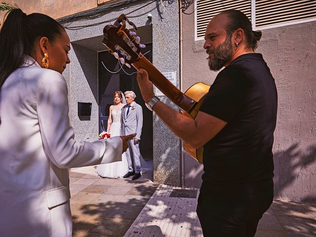 La boda de Gabi y Ana en Castelló/castellón De La Plana, Castellón 20