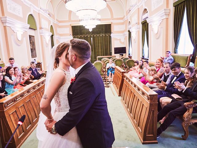 La boda de Gabi y Ana en Castelló/castellón De La Plana, Castellón 30