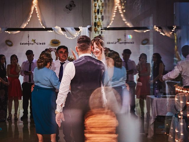 La boda de Gabi y Ana en Castelló/castellón De La Plana, Castellón 61