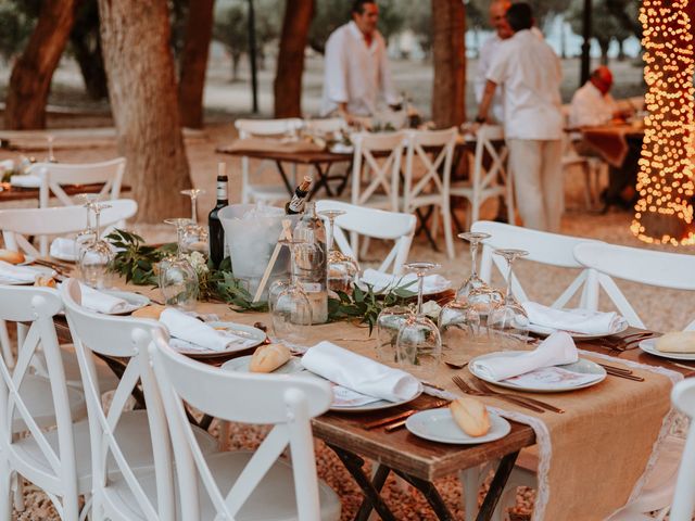 La boda de Cesar y Carolina en La/villajoyosa Vila Joiosa, Alicante 21